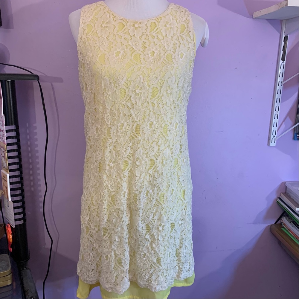 Charming Charlie yellow lace dress 💛